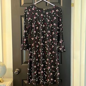 TOMMY HILFIGER DRESS. SIZE 4. Amazing material. Black w purple, burgundy & cream